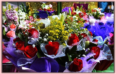 開(kāi)花店學(xué)插花培訓(xùn)班的學(xué)費(fèi)多少錢(qián)一般如何了解選擇