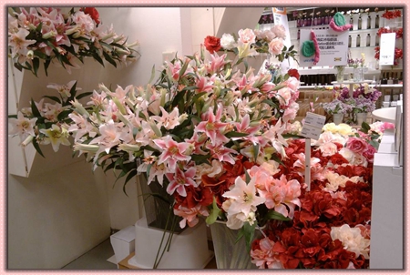 開(kāi)花店學(xué)插花培訓(xùn)班的學(xué)費(fèi)多少錢(qián)一般如何了解選擇