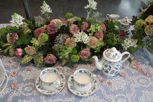 中國傳統(tǒng)插花藝術(shù)-茶幾茶道插花花藝